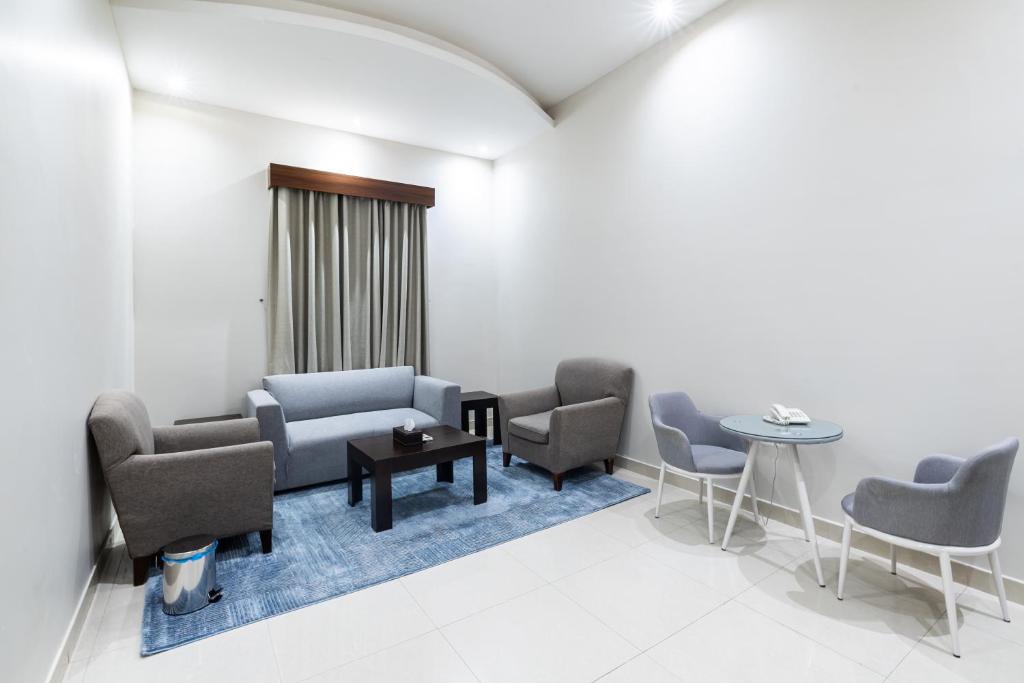 BARON PALACE - ALMASIF HOTEL APARTMENTS
