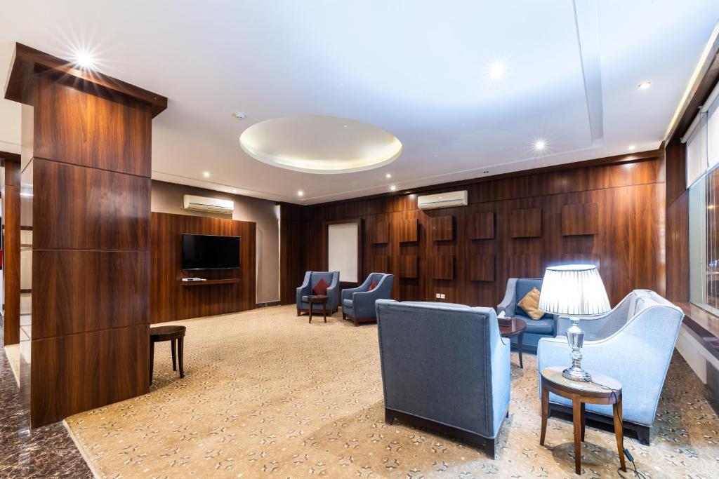 BARON PALACE - ALMASIF HOTEL APARTMENTS
