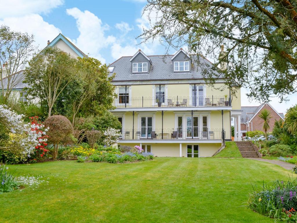 a large house with a large yard at Carnethic House - One Acre View in Fowey
