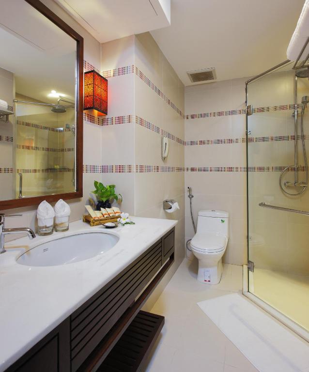 Suite Gia Đình Có Ban Công - Miễn Phí Minibar Trong Phòng