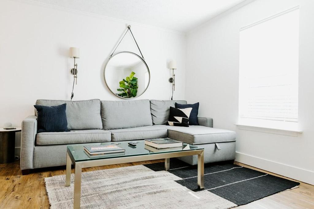 The Vinyl at Music Row - 1 Bedroom Apartment photo