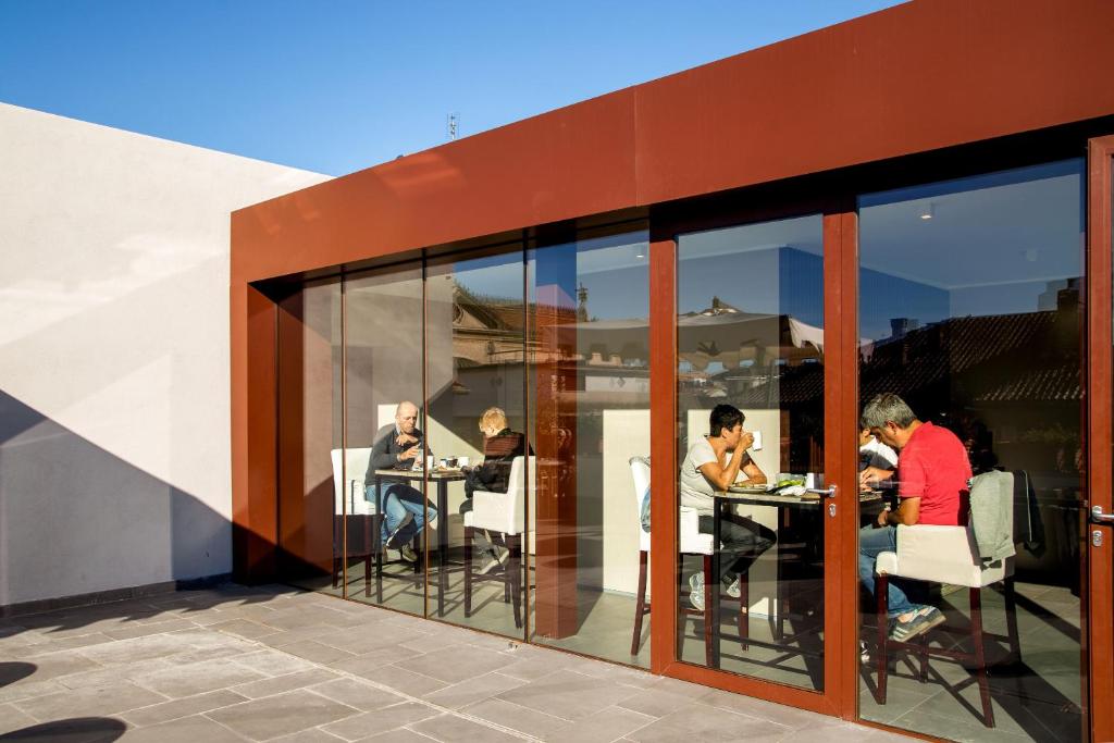 The B Place - Resim 34