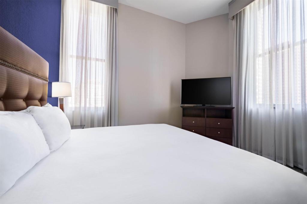 Drury Plaza Hotel New Orleans photo