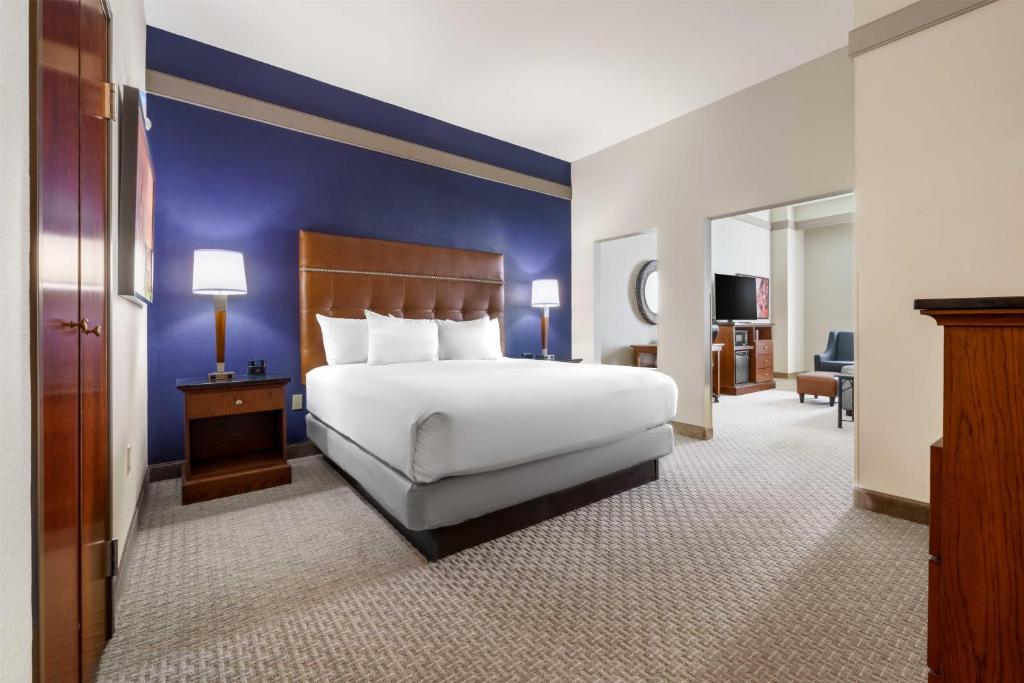 Drury Plaza Hotel New Orleans photo
