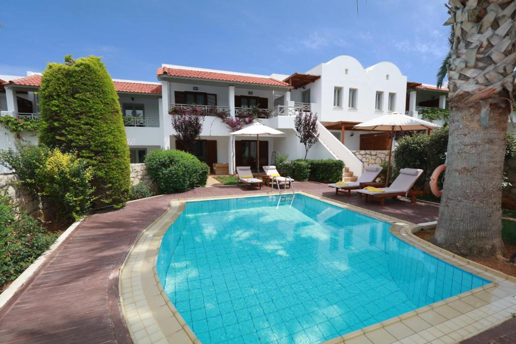 Bazén v ubytování Annabelle Beach Resort nebo v jeho okolí