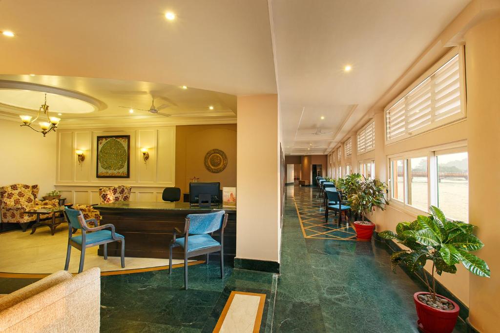 Posezení v ubytování Ganga Lahari by Leisure Hotels