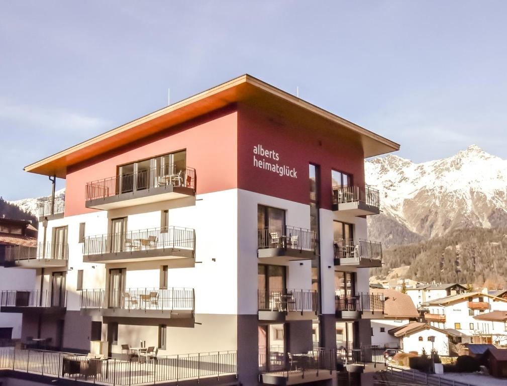 Nespecifikovaný výhled na hory nebo výhled na hory při pohledu z aparthotelu