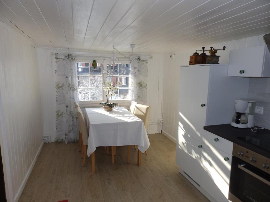 Kuchyňa alebo kuchynka v ubytovaní Ferienwohnung Nina