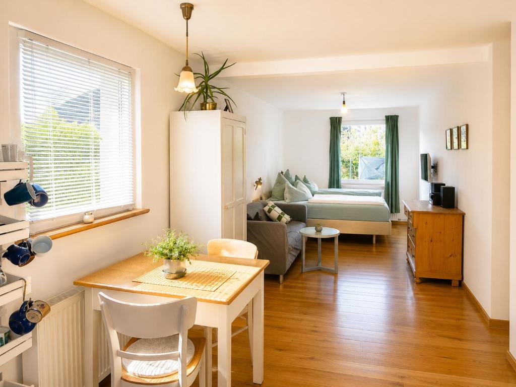 เตียงในห้องที่ Norddorf Hideaway-Ruhige Ferienwohnung auf Amrum
