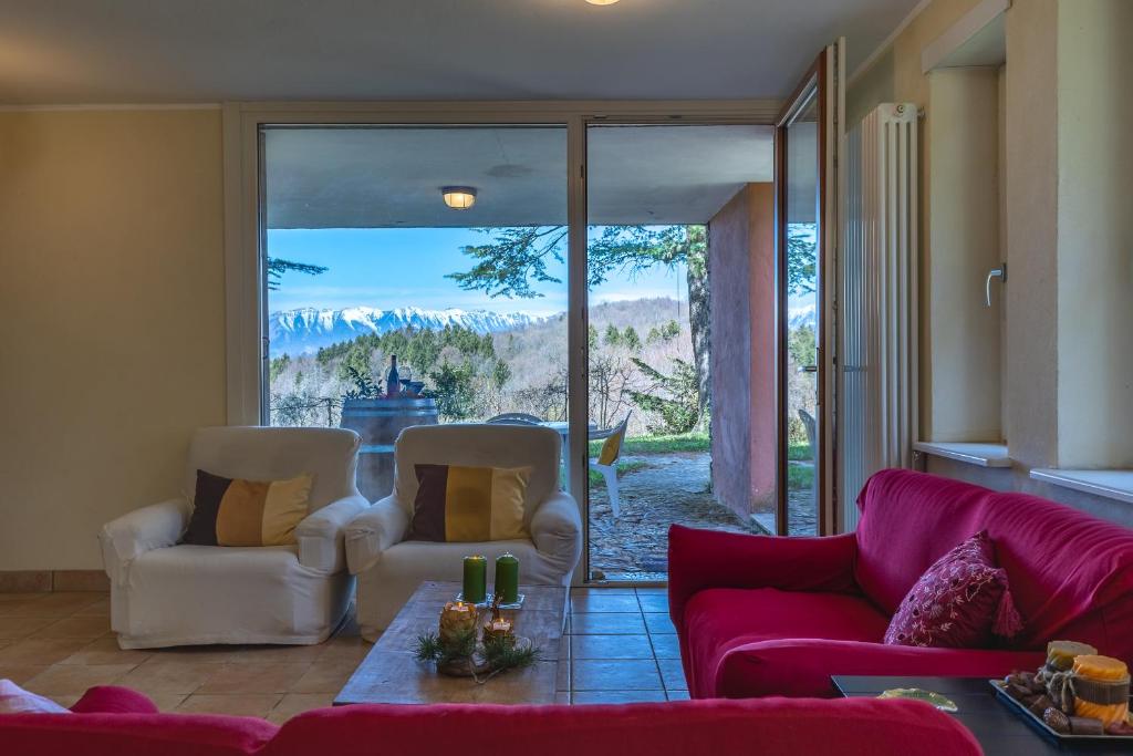 Casa Dosso retreat to the Lessinia Parc Garden & Stunning view