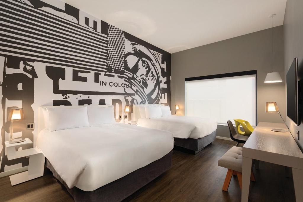 Radisson Red Minneapolis Downtown - Queen Studio Met Twee Queensize Bedden - Niet -rokende/hoge Vloer