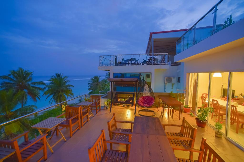 Balkón nebo terasa v ubytování Hathaa Beach Maldives
