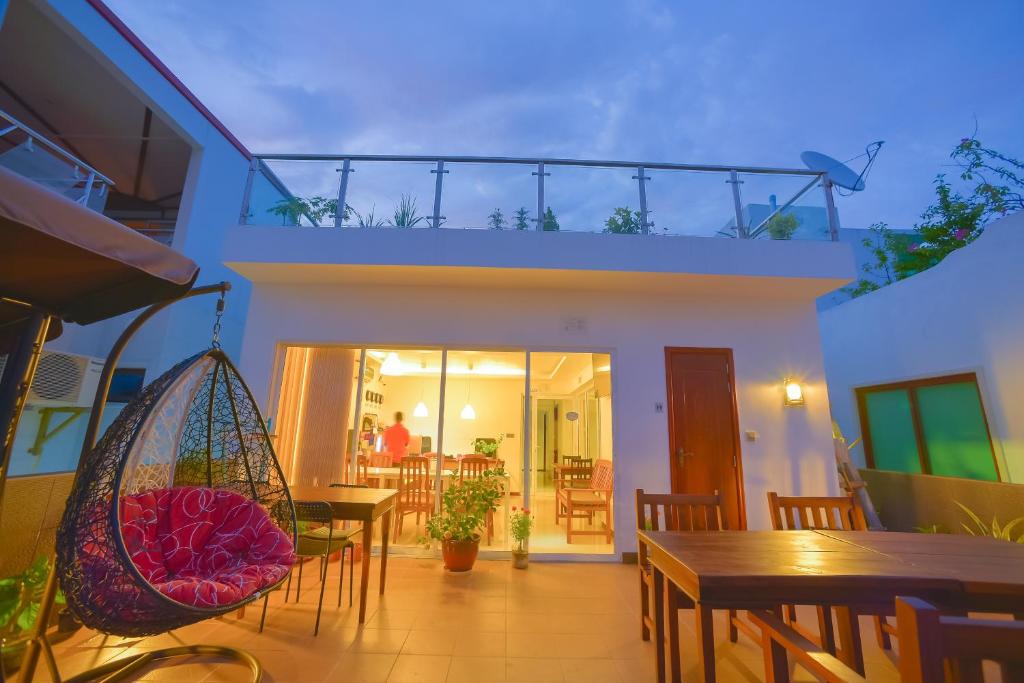 Balkón nebo terasa v ubytování Hathaa Beach Maldives