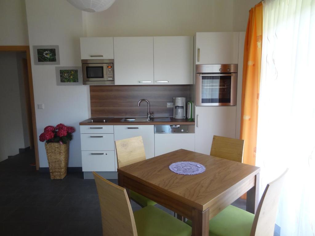 Kuchyň nebo kuchyňský kout v ubytování Haus Kölch