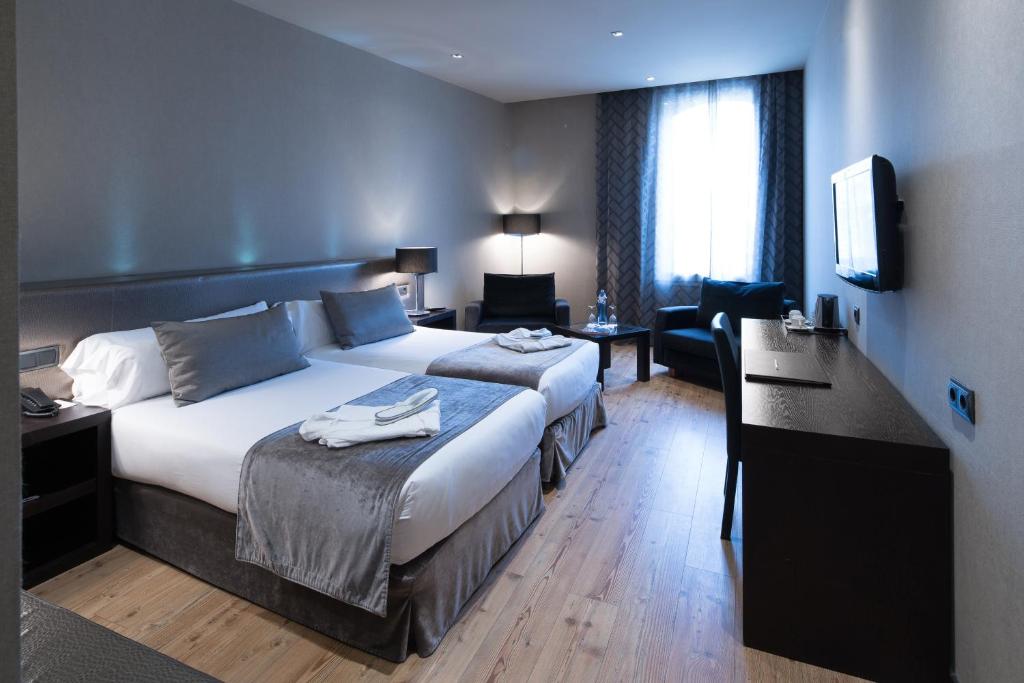 Catalonia Portal de l'Angel - 16