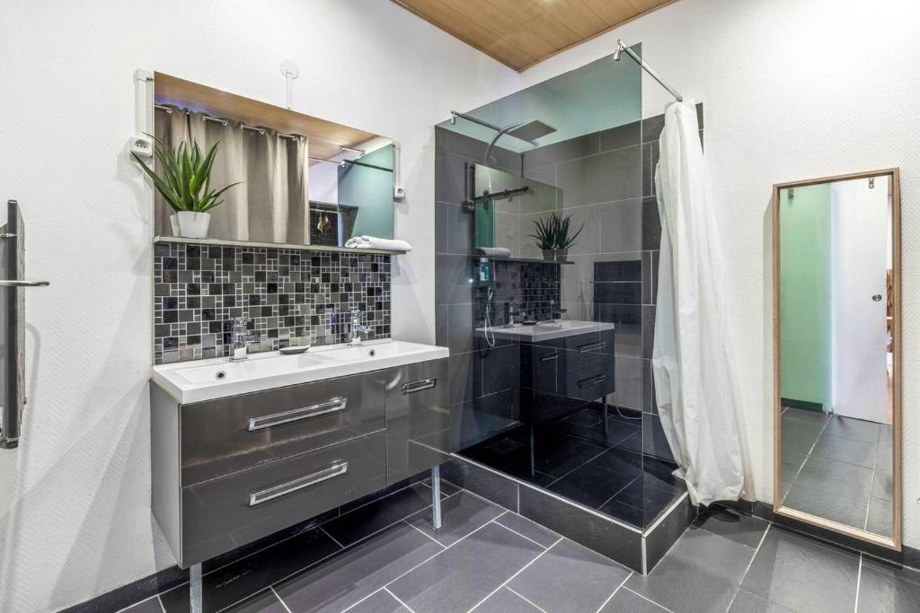 By FLB Property - Le Majestic Suite – photo 18