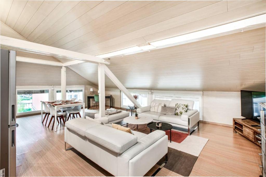 By FLB Property - Prestige Velora Duplex – photo 2