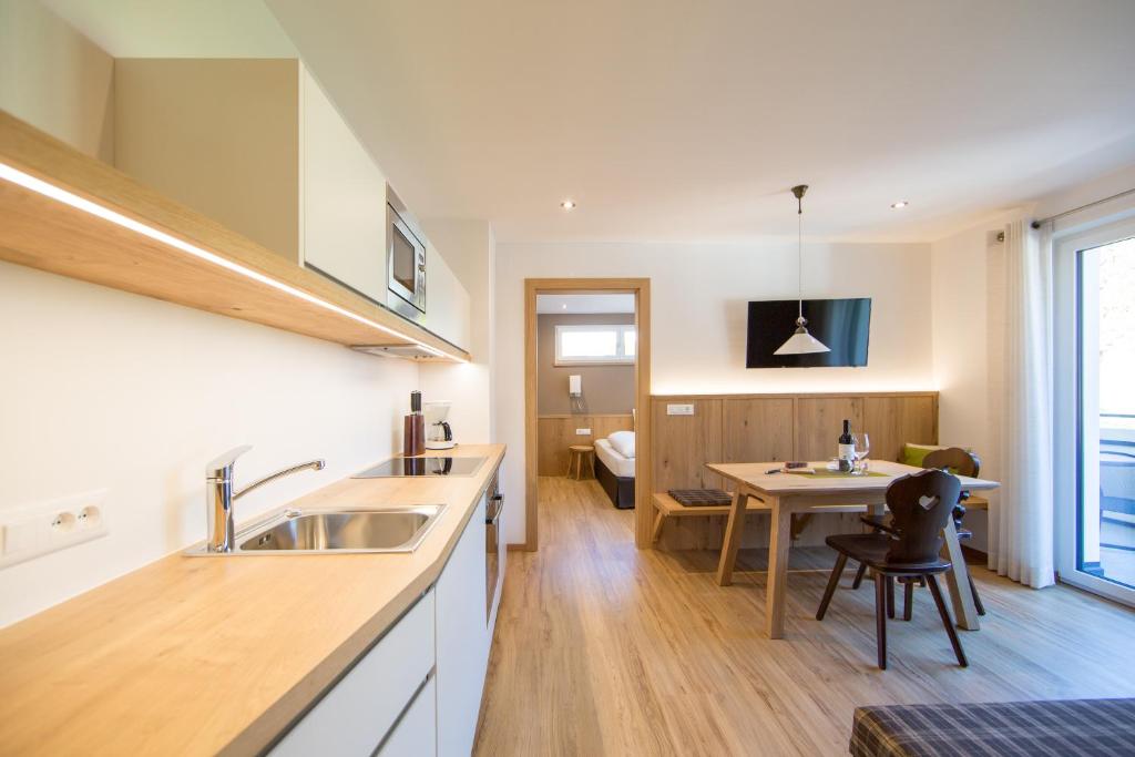 Kuchyňa alebo kuchynka v ubytovaní Residence Grünwald
