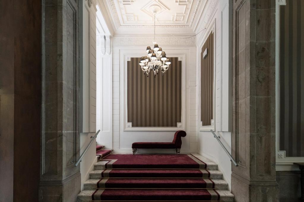 Catalonia Portal de l'Angel - Resim 20