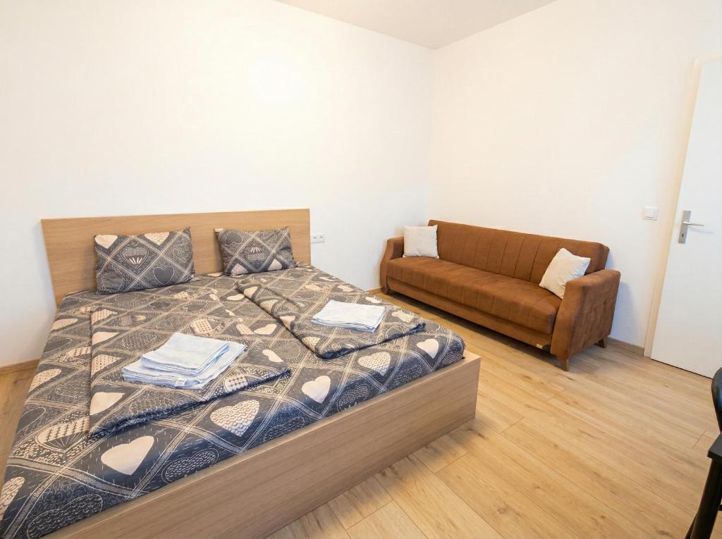 3 Apartments, 3 Min Enkplatz, 9 Min City Center