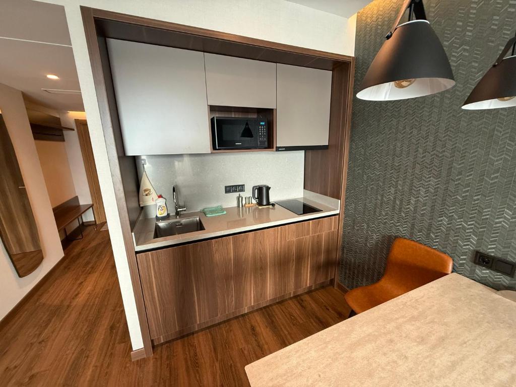 فضای داخلی Premium Apartment in 6 May Park در باتومی - تصویر ۳