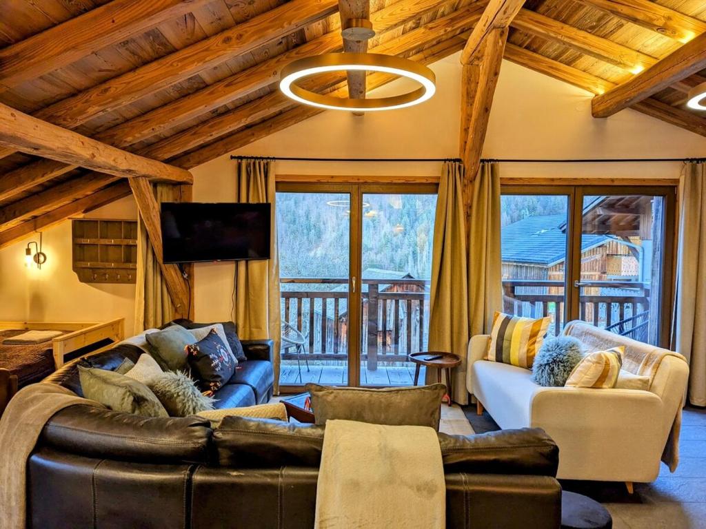 Beautiful, quality spacious apartment with easy access to ski slopes