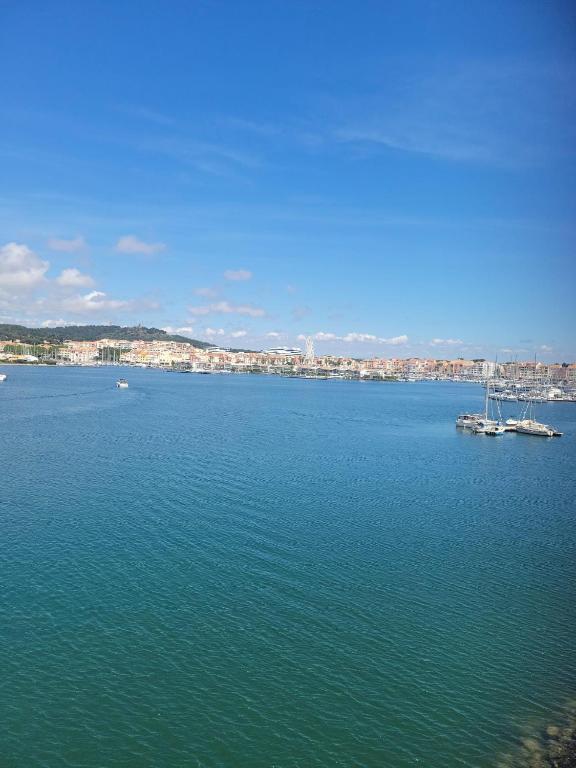 1-bedroom sea-view apartment with terrace, sleeps 4