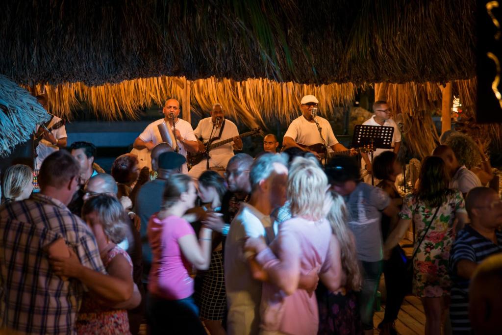 Hosté ubytování LionsDive Beach Resort