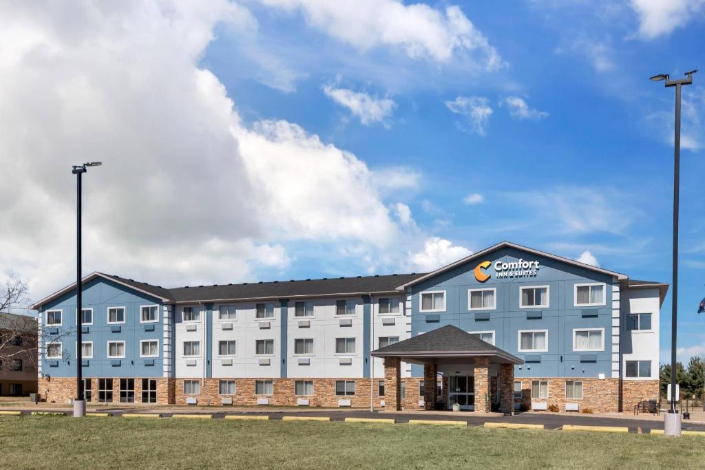 Quality Inn & Suites Wisconsin Dells Downtown - Waterparks Area - Hizvo