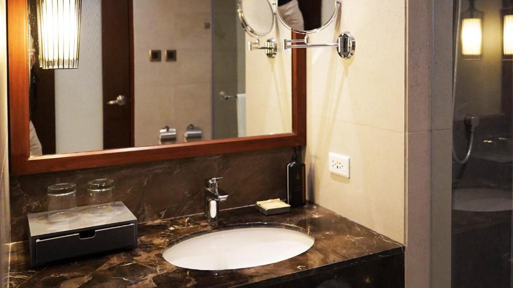 Mandarin Bay Resort and Spa photo