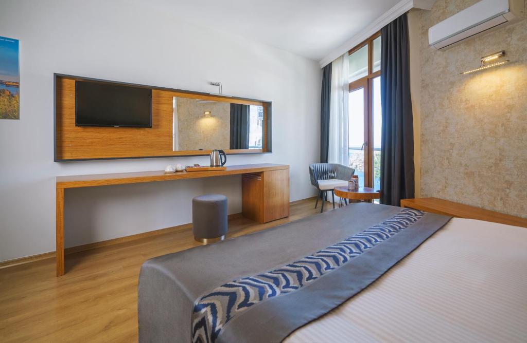 Qinn Hotels - Superior Room With Sea View