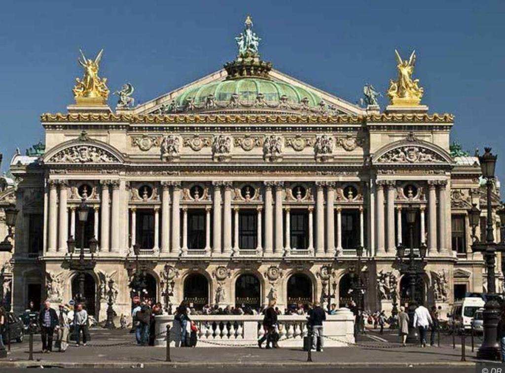 The Upper Marais Superb apartment for 6 people