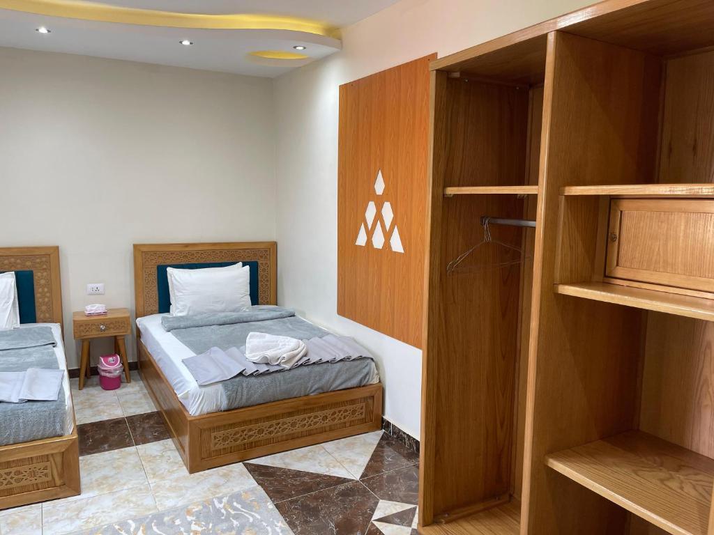 Pyramids Crypt Hotel photo