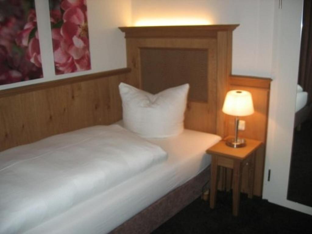 Restaurant-Café-Pension Himmel - Einzelzimmer