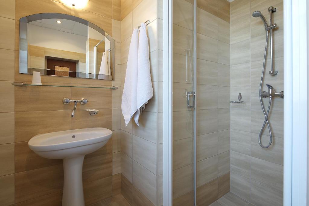 Hotel Włókniarz - Habitación Triple