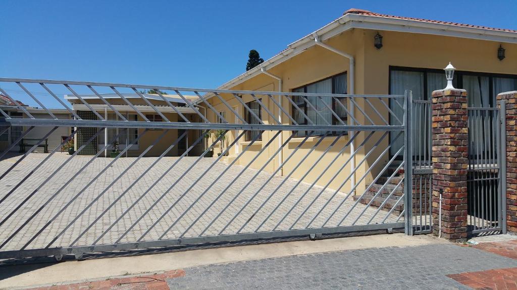 Port Elizabeth Apartment - Departamento