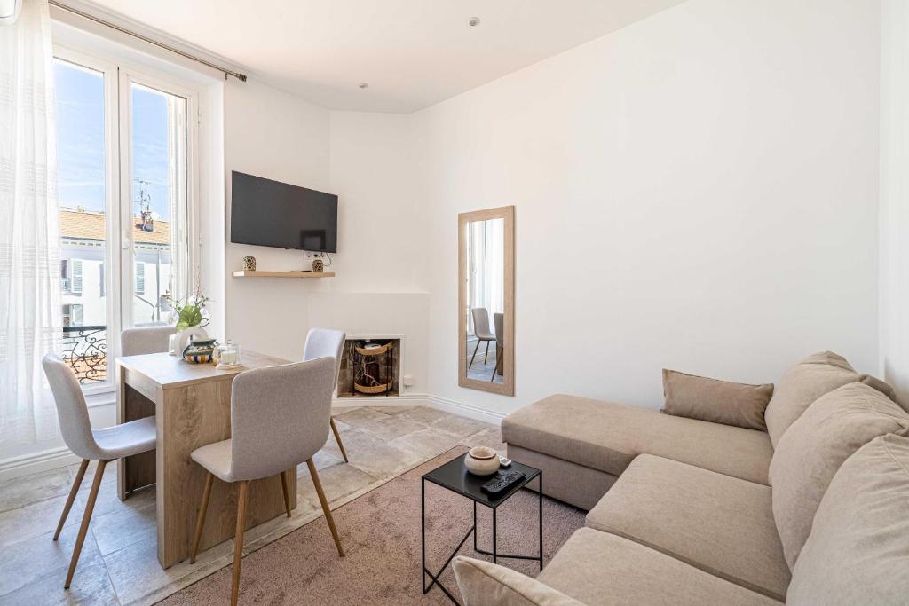 Modern apartment a c 1BR 4P - Heart of Cannes