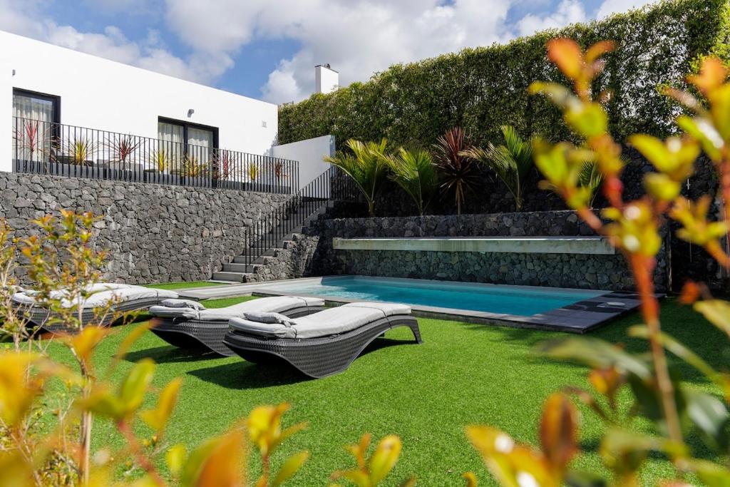 Villa Noir Selection