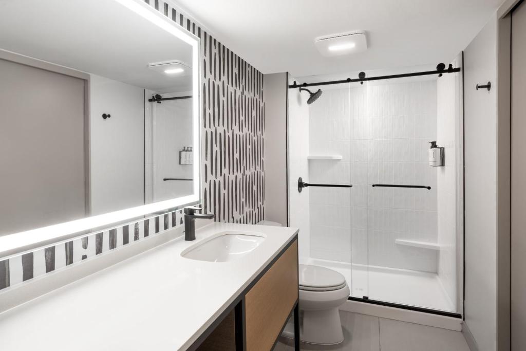 Atwell Suites Austin Airport by IHG photo