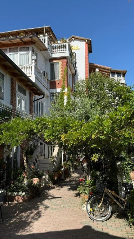 a bike parked in front of a building at Villa Gersina Golem in Golem