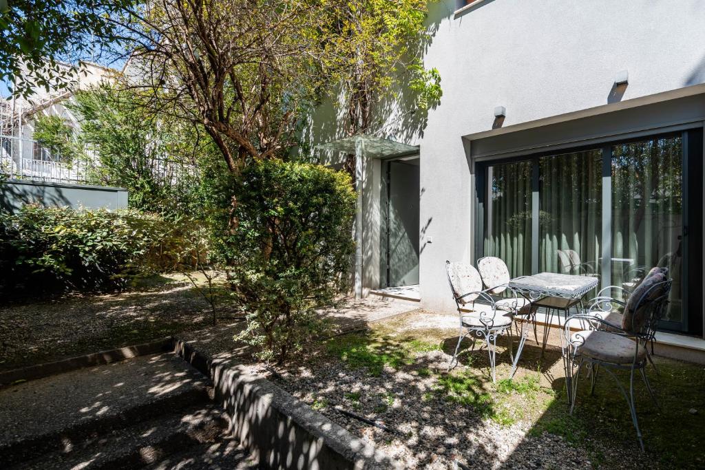 Rare Koukaki garden flat near Acropolis & metro