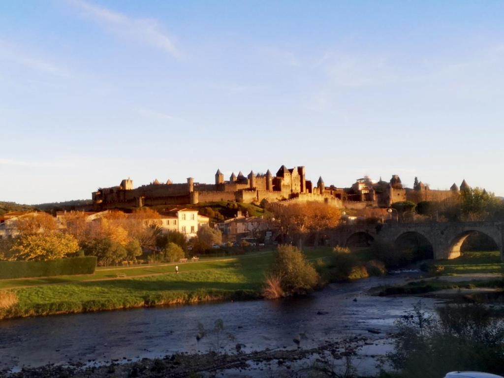 découvrez une ancienne maison de drapier du XVII siecle au coeur de bastide - Hizvo