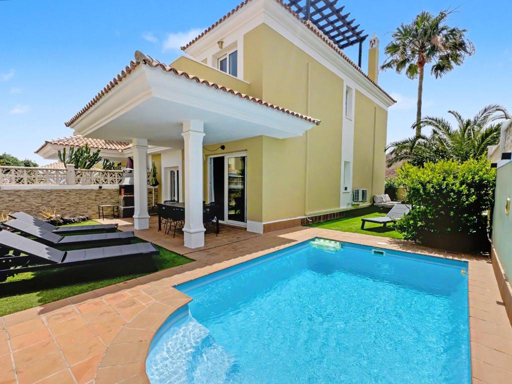 Villa Solymar - Private heated pool & Air Conditioning