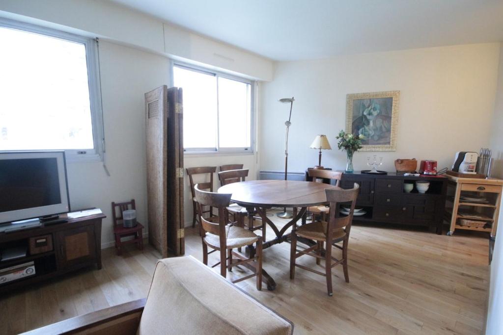 Spacious 1-Bedroom – Lamarck / Sacré-Cœur