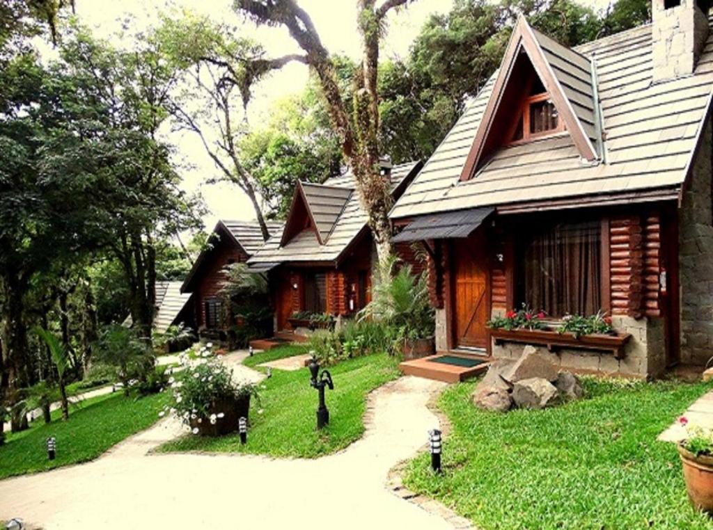 Pousada Chales da Montanha  Pousada Chales da Montanha