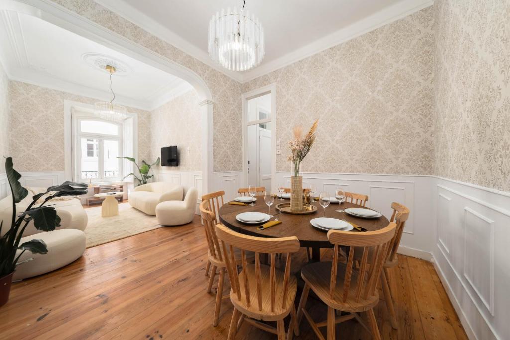 Large Apartment by Avenida da Liberdade 7BR wAC