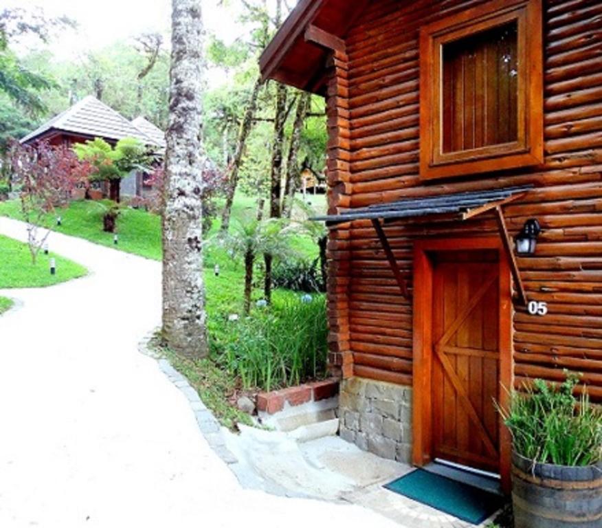 Pousada Chales da Montanha  Pousada Chales da Montanha