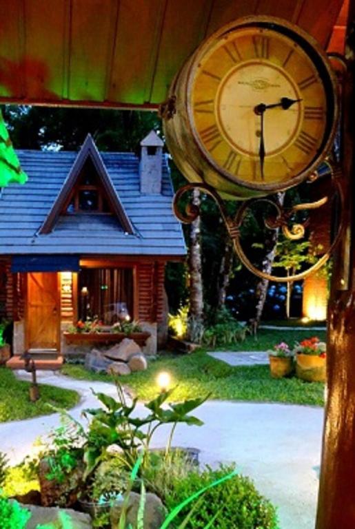 Pousada Chales da Montanha  Pousada Chales da Montanha