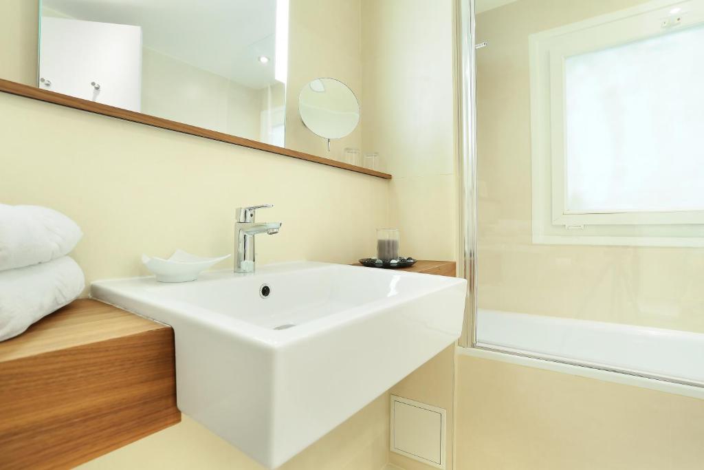 Maison Axel Opéra Paris - Resim 18