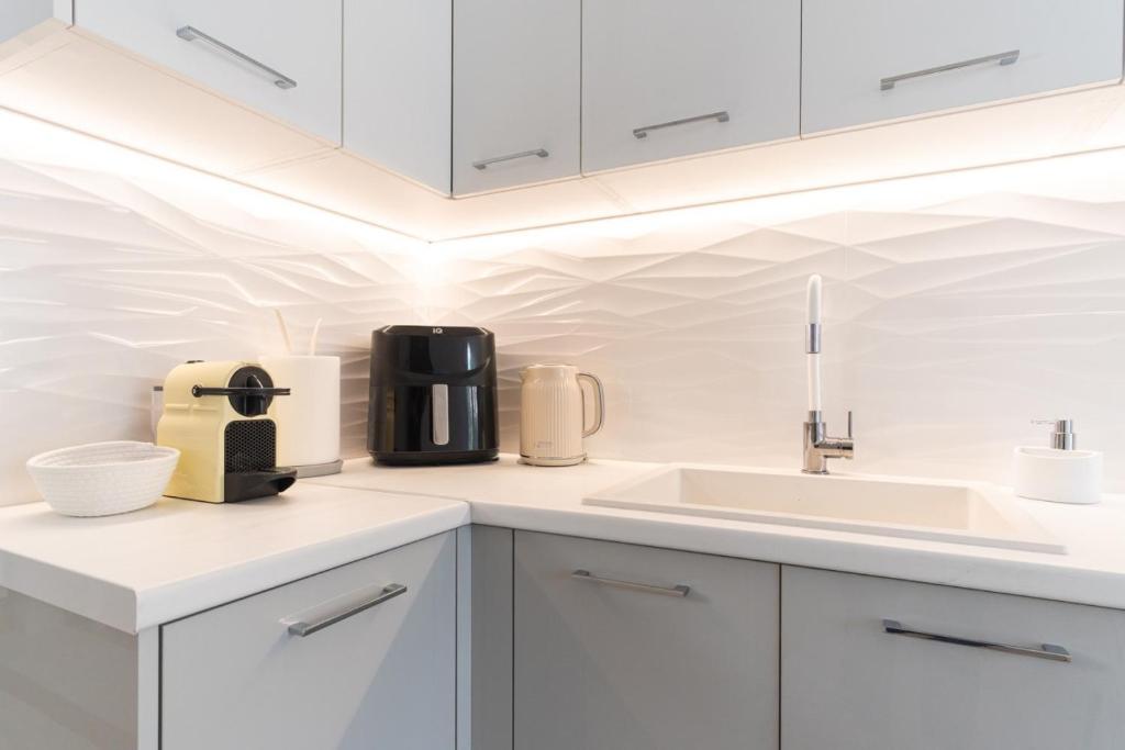 Luxury 2BR Apartment HOME AROMA